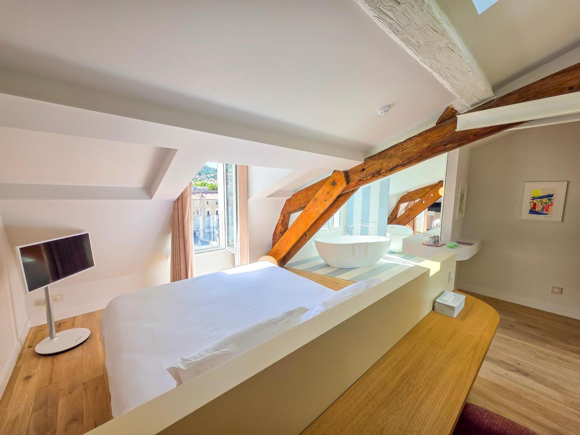 Junior Suite Canal View
